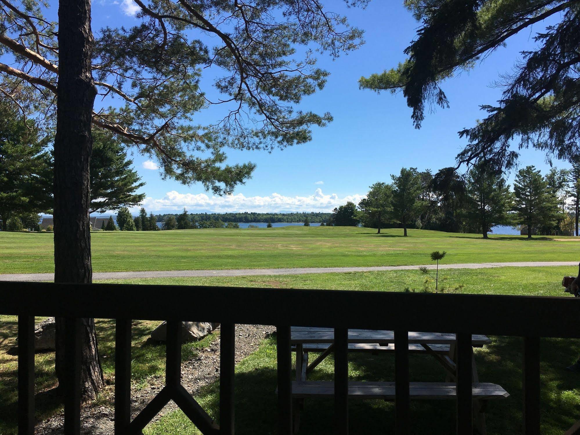 Bluff Point Golf Resort Plattsburgh Extérieur photo