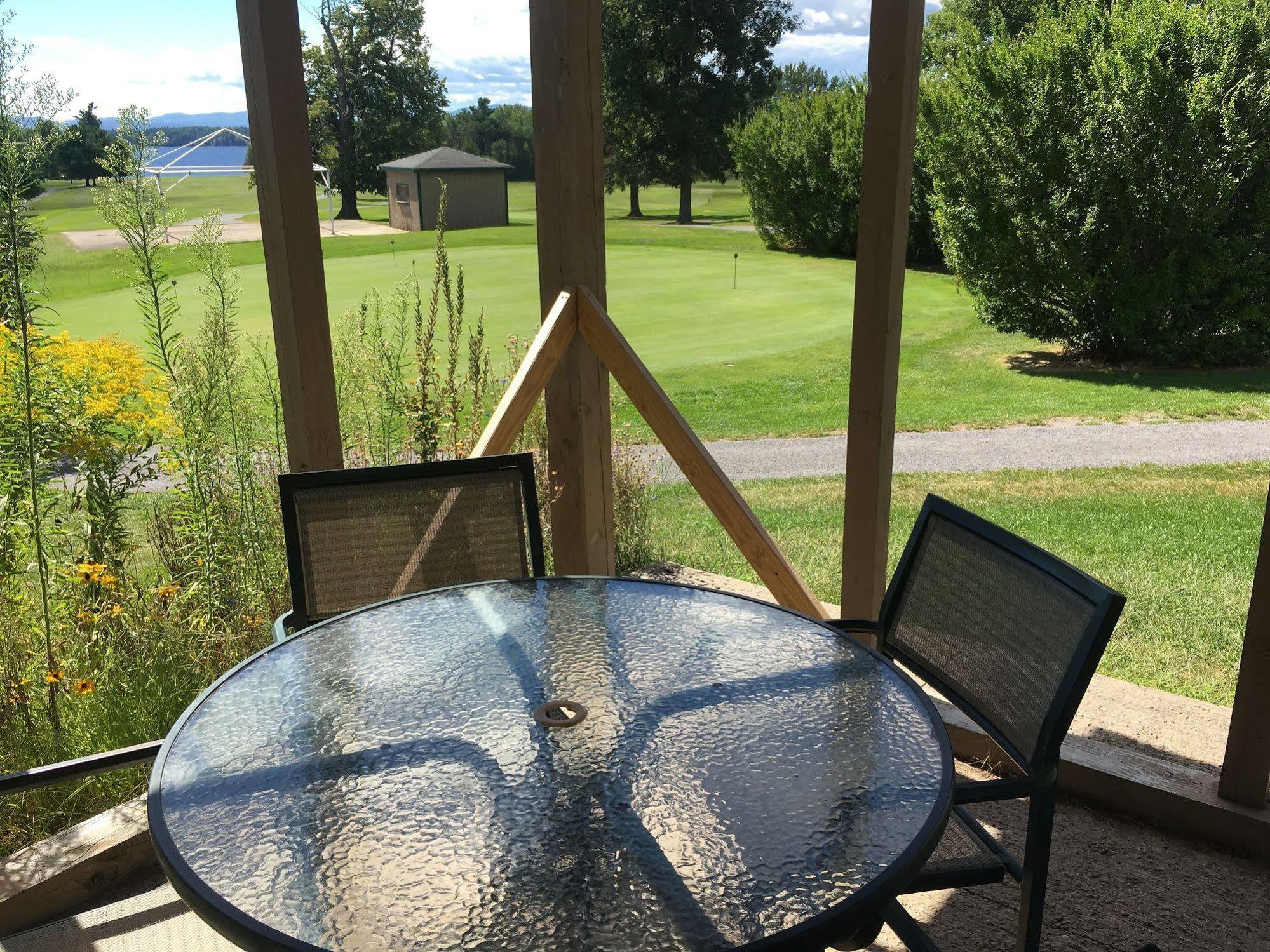 Bluff Point Golf Resort Plattsburgh Extérieur photo