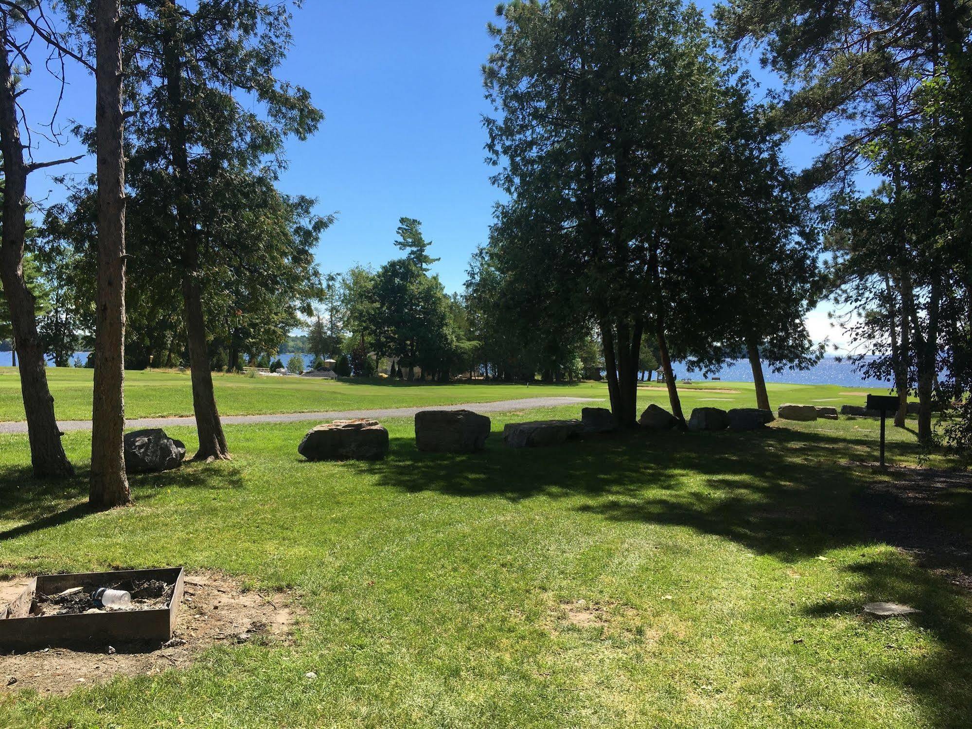 Bluff Point Golf Resort Plattsburgh Extérieur photo